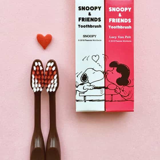 ( Peanuts ) เซ็ตแปรงสีฟันคู่ Snoopy & Friends